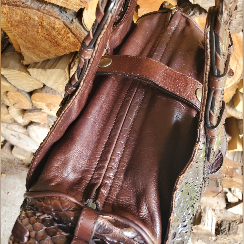 Chloe Textured Brown Shoulder Bag with Gold Accents - Picture 6 of 15